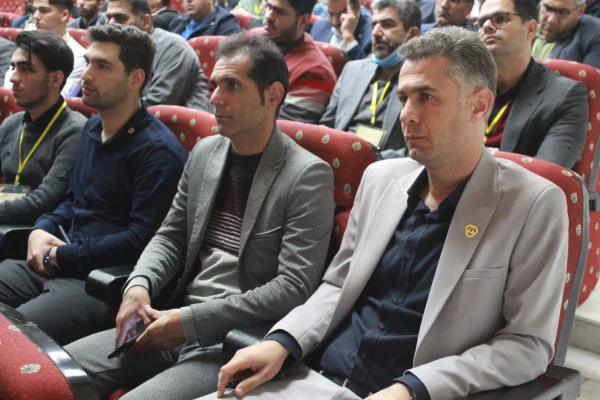 با حضور معاون دانشجویی دانشگاه فرهنگیان هشتمین دوره بالندگی حرفه ای کارشناسان و متخصصین تربیت بدنی و پنجمین همایش کشوری انجمن های ورزش دانشجویی خوابگاهی دانشگاه فرهنگیان در بوشهر آغاز شد. 13