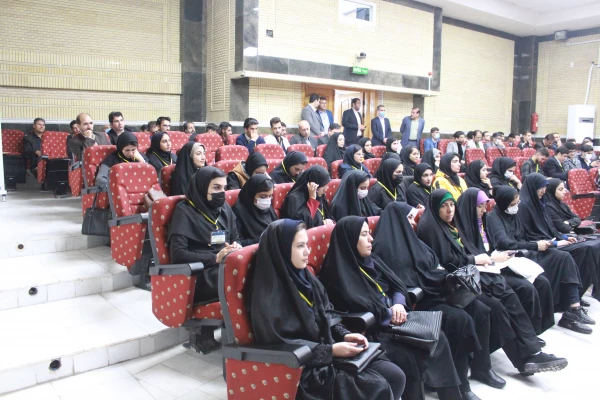 با حضور معاون دانشجویی دانشگاه فرهنگیان هشتمین دوره بالندگی حرفه ای کارشناسان و متخصصین تربیت بدنی و پنجمین همایش کشوری انجمن های ورزش دانشجویی خوابگاهی دانشگاه فرهنگیان در بوشهر آغاز شد. 18