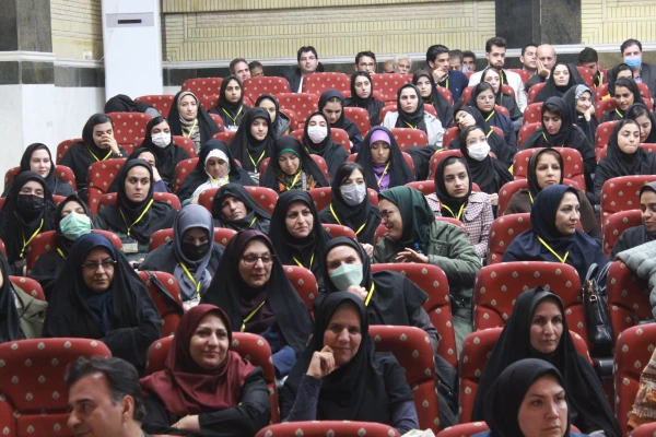 با حضور معاون دانشجویی دانشگاه فرهنگیان هشتمین دوره بالندگی حرفه ای کارشناسان و متخصصین تربیت بدنی و پنجمین همایش کشوری انجمن های ورزش دانشجویی خوابگاهی دانشگاه فرهنگیان در بوشهر آغاز شد. 22