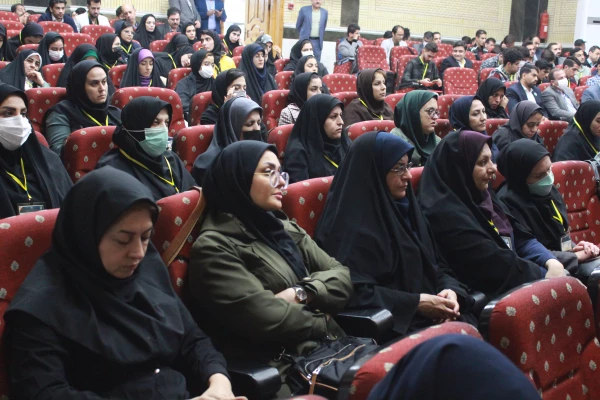 با حضور معاون دانشجویی دانشگاه فرهنگیان هشتمین دوره بالندگی حرفه ای کارشناسان و متخصصین تربیت بدنی و پنجمین همایش کشوری انجمن های ورزش دانشجویی خوابگاهی دانشگاه فرهنگیان در بوشهر آغاز شد. 27