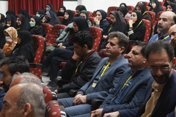 رئیس دانشگاه فرهنگیان استان بوشهر با بیان اینکه مقوله تربیت بدنی و سلامت بسیار مهم است، گفت: نقش تربیت بدنی در جامعه امروز کم نظیر است. 5