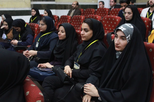 رئیس دانشگاه فرهنگیان استان بوشهر با بیان اینکه مقوله تربیت بدنی و سلامت بسیار مهم است، گفت: نقش تربیت بدنی در جامعه امروز کم نظیر است. 7