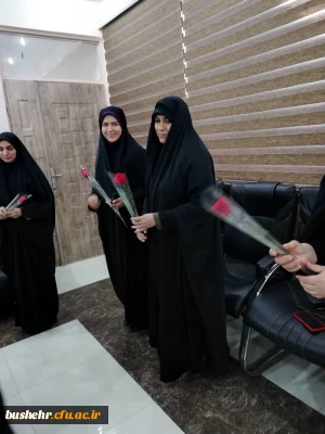 به مناسبت میلاد حضرت فاطمه (س) و روز زن:  تجلیل از بانوان شاغل در دانشگاه فرهنگیان استان بوشهر

به مناسبت میلاد حضرت فاطمه (س) و روز زن از بانوان شاغل در دانشگاه فرهنگیان استان بوشهر در مدیریت استانی تجلیل شد.