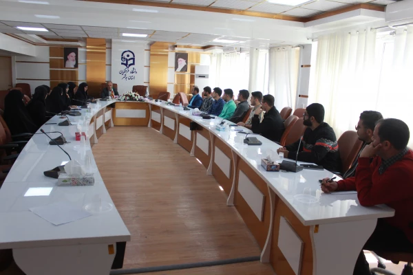با حضور رئیس دانشگاه فرهنگیان استان بوشهر، نشست تشکل های دانشجویی پردیس های دانشگاه برگزار شد. 2