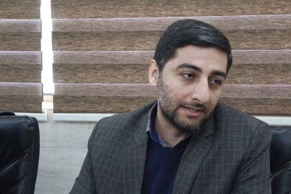 با حضور روسای دانشگاه فرهنگیان و کتابخانه های عمومی استان بوشهر، تفاهم نامه همکاری میان دانشگاه فرهنگیان و کتابخانه های عمومی این استان امضا شد. 12