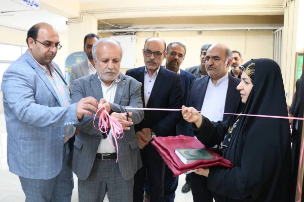 با حضور معاون مدیرکل فرهنگی دانشگاه فرهنگیان، دارالقرآن پردیس علامه طباطبایی دانشگاه فرهنگیان استان بوشهر افتتاح شد. 4