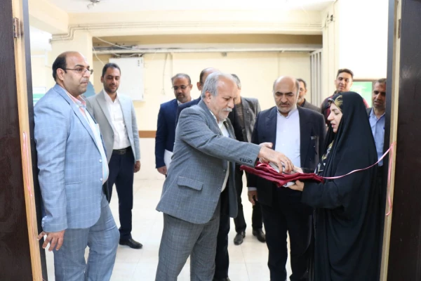 با حضور معاون مدیرکل فرهنگی دانشگاه فرهنگیان، دارالقرآن پردیس علامه طباطبایی دانشگاه فرهنگیان استان بوشهر افتتاح شد. 5