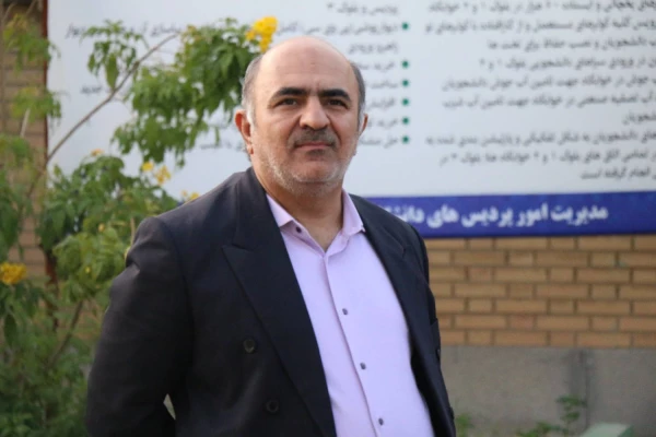 با حضور معاون مدیرکل فرهنگی دانشگاه فرهنگیان، دارالقرآن پردیس علامه طباطبایی دانشگاه فرهنگیان استان بوشهر افتتاح شد. 10