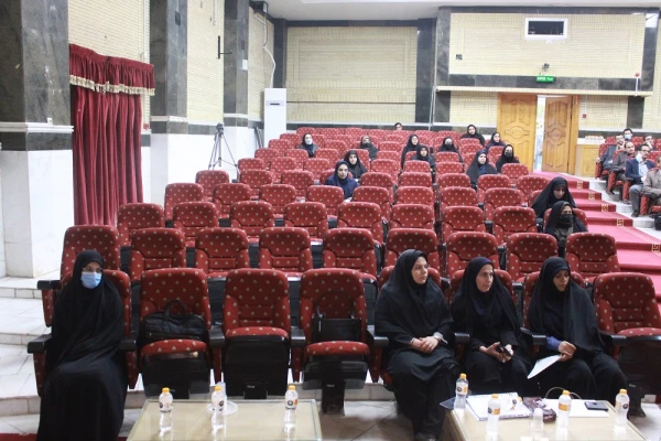 با حضور مسئولان و مدرسان دانشگاه فرهنگیان استان بوشهر، سومین نشست شورای عمومی مدرسان سال جاری در سالن همایش پردیس علامه طباطبایی برگزار شد. 8