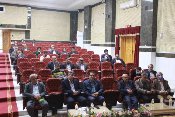 با حضور مسئولان و مدرسان دانشگاه فرهنگیان استان بوشهر، سومین نشست شورای عمومی مدرسان سال جاری در سالن همایش پردیس علامه طباطبایی برگزار شد. 9