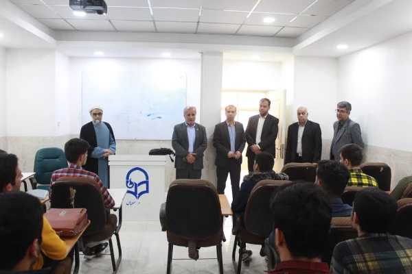 رئیس دانشگاه فرهنگیان استان بوشهر:
دوره ملی آموزشی تربیتی با رویکرد معارف نماز در حال برگزاری است 6
