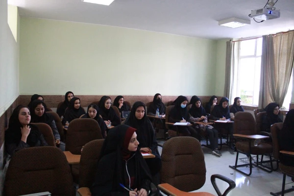 رئیس دانشگاه فرهنگیان استان بوشهر:
دوره ملی آموزشی تربیتی با رویکرد معارف نماز در حال برگزاری است 13