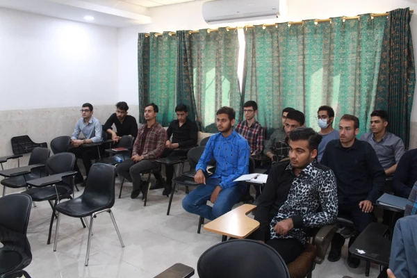 رئیس دانشگاه فرهنگیان استان بوشهر:
دوره ملی آموزشی تربیتی با رویکرد معارف نماز در حال برگزاری است 14