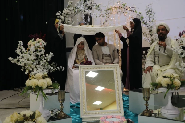 رئیس دانشگاه فرهنگیان استان بوشهر:
جشن ازدواج دانشجویی 48 زوج دانشجوی این دانشگاه برگزار شد
 6