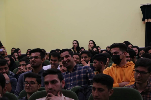 رئیس دانشگاه فرهنگیان استان بوشهر:
جشن ازدواج دانشجویی 48 زوج دانشجوی این دانشگاه برگزار شد
 5