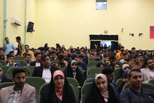 رئیس دانشگاه فرهنگیان استان بوشهر:
جشن ازدواج دانشجویی 48 زوج دانشجوی این دانشگاه برگزار شد
 6