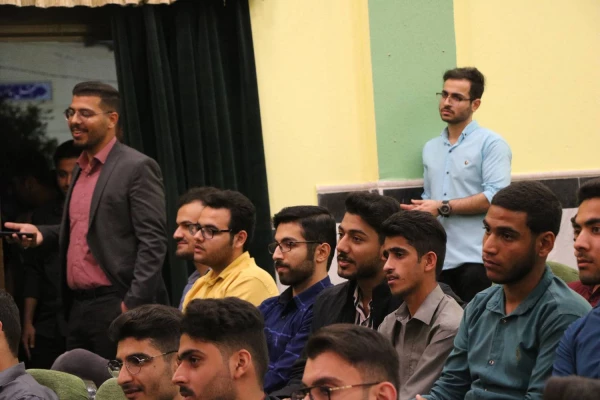 رئیس دانشگاه فرهنگیان استان بوشهر:
جشن ازدواج دانشجویی 48 زوج دانشجوی این دانشگاه برگزار شد
 7