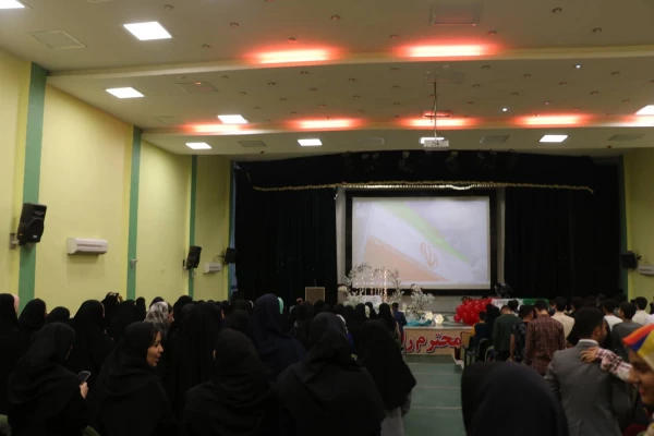 رئیس دانشگاه فرهنگیان استان بوشهر:
جشن ازدواج دانشجویی 48 زوج دانشجوی این دانشگاه برگزار شد
 13