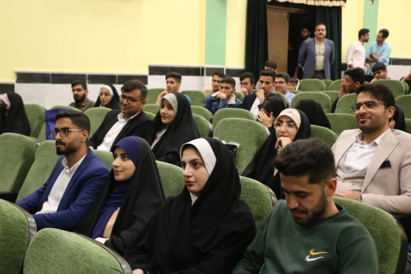 رئیس دانشگاه فرهنگیان استان بوشهر:
جشن ازدواج دانشجویی 48 زوج دانشجوی این دانشگاه برگزار شد
 16