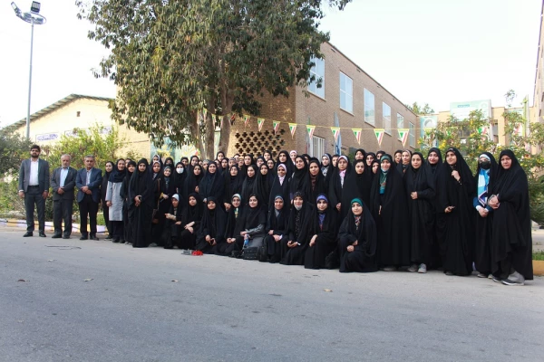 با حضور رئیس دانشگاه فرهنگیان استان بوشهر؛
دانشجومعلمان این دانشگاه به اردوی راهیان نور اعزام شدند 10
