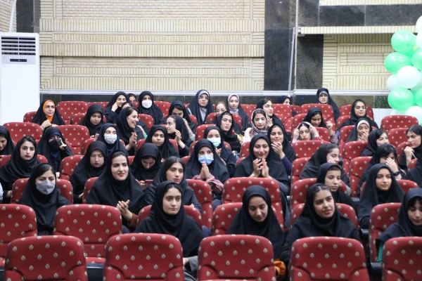 با حضور مسئولان و دانشجویان دانشگاه فرهنگیان استان بوشهر؛
جشن بزرگ میلاد امام زمان (عج) برگزار شد 4