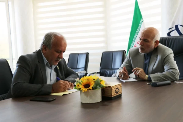 در نشست با نماینده بوشهر، گناوه و دیلم در مجلس شورای اسلامی تاکید شد؛
ضرورت تقویت زیرساخت های دانشگاه فرهنگیان استان بوشهر 3