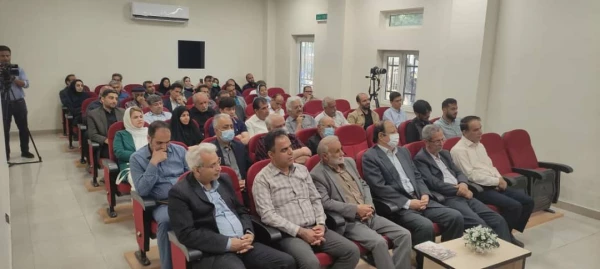 
به کوشش استاد دانشگاه فرهنگیان استان بوشهر؛
کتاب اشعار علامه سید عبدالله بلادی بوشهری رونمایی شد 4