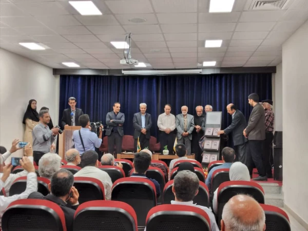 
به کوشش استاد دانشگاه فرهنگیان استان بوشهر؛
کتاب اشعار علامه سید عبدالله بلادی بوشهری رونمایی شد 9