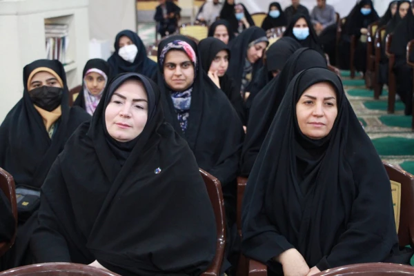 با حضور گسترده مسئولان،اساتید، کارکنان و دانشجویان دانشگاه فرهنگیان استان بوشهر؛
دیدار رمضانی دانشگاهیان استان با نماینده ولی فقیه در استان و امام جمعه بوشهر برگزار شد 30