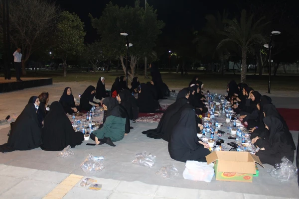 در مزار شهدای خوشنام بوستان شغاب بوشهر؛
مراسم ضیافت شهدا دانشگاه فرهنگیان استان بوشهر برگزار شد 4