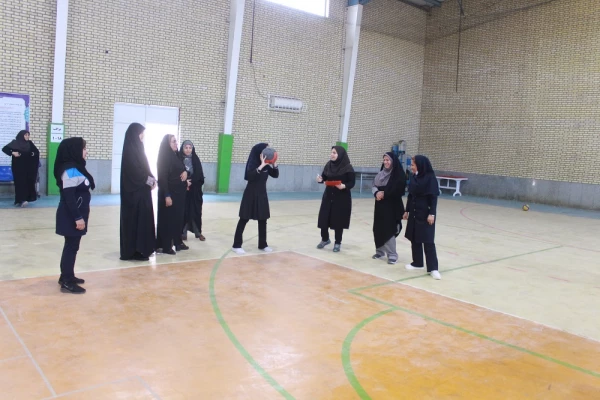 در دانشگاه فرهنگیان استان بوشهر؛
جشنواره ورزشی جام رمضان کارکنان برگزار شد 10