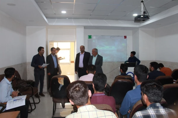 به مناسبت روز معلم؛
اساتید و کارکنان دانشگاه فرهنگیان با اهدای گل تجلیل شدند 27