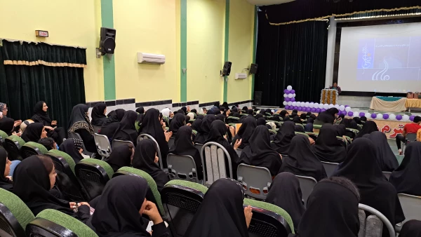 رئیس پردیس بنت الهدی صدر بوشهر: 
معلم کلید توسعه کشور است 10