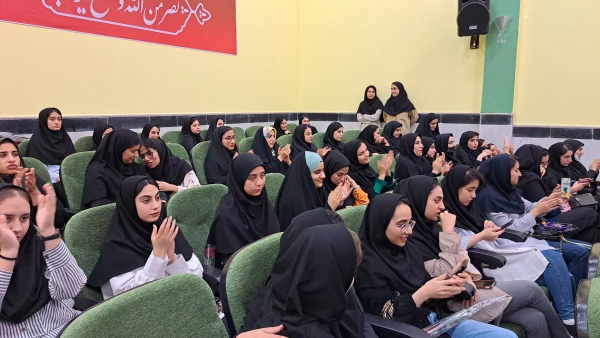 رئیس پردیس بنت الهدی صدر بوشهر: 
معلم کلید توسعه کشور است 11