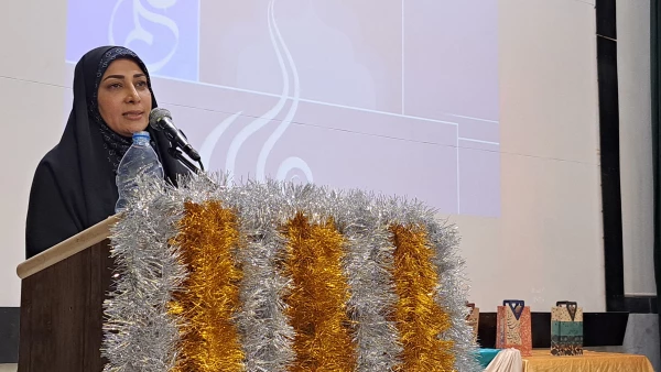 رئیس پردیس بنت الهدی صدر بوشهر: 
معلم کلید توسعه کشور است 12