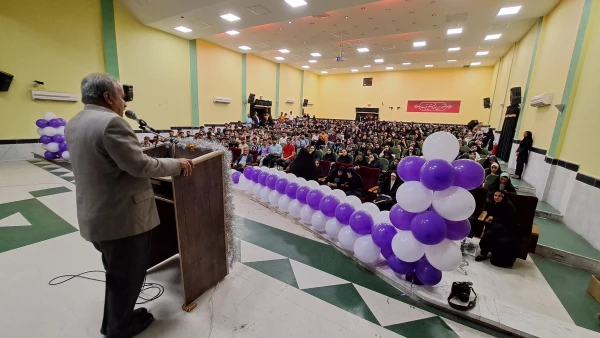 با حضور مسئولان و دانشجومعلمان برگزار شد؛
جشن باشکوه روز معلم دانشگاه فرهنگیان استان بوشهر 4