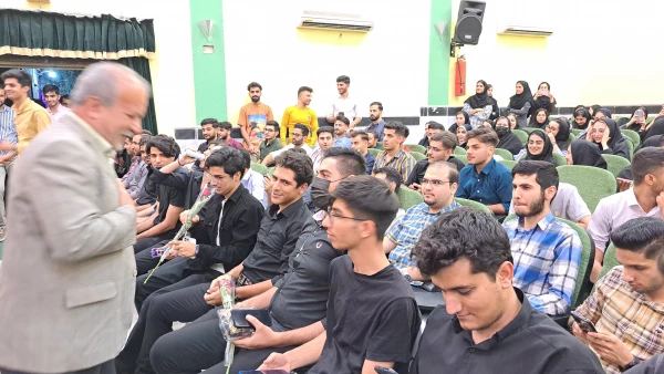 با حضور مسئولان و دانشجومعلمان برگزار شد؛
جشن باشکوه روز معلم دانشگاه فرهنگیان استان بوشهر 15