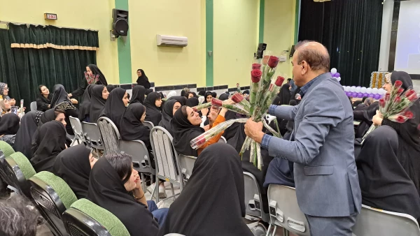 با حضور مسئولان و دانشجومعلمان برگزار شد؛
جشن باشکوه روز معلم دانشگاه فرهنگیان استان بوشهر 16