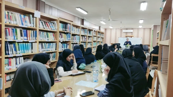 در پردیس بنت الهدی صدر دانشگاه فرهنگیان استان بوشهر برگزار شد:
کارگاه آموزشی نقد کتاب های داستان و رمان 3