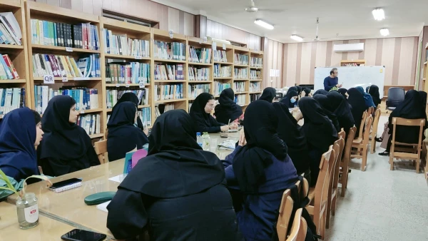 در پردیس بنت الهدی صدر دانشگاه فرهنگیان استان بوشهر برگزار شد:
کارگاه آموزشی نقد کتاب های داستان و رمان 7