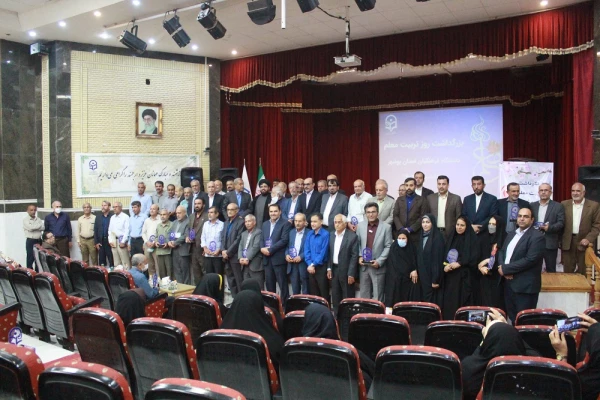 مشاور رئیس دانشگاه فرهنگیان کشور:
رشته های جدیدی در دانشگاه فرهنگیان تعریف شده است 3