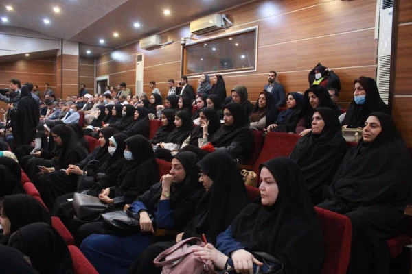 رئیس دانشگاه فرهنگیان استان بوشهر:
تمرکز و اهتمام ویژه ای بر اقامه نماز در دانشگاه داریم 9