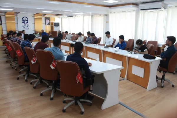 صد سال تنهایی؛
در دانشگاه فرهنگیان استان بوشهر نقد و بررسی شد 2