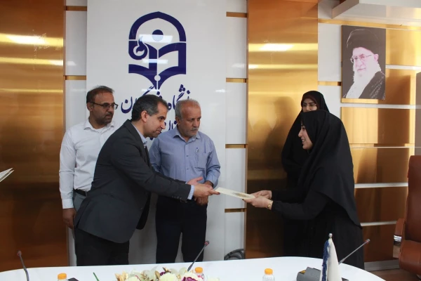 در دانشگاه فرهنگیان استان بوشهر؛
برگزیدگان علمی کانون شاهد و ایثارگر تقدیر شدند 13