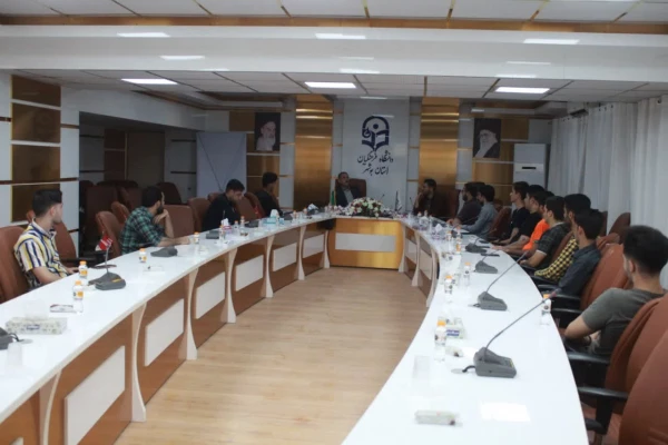 در دانشگاه فرهنگیان استان بوشهر برگزار شد:
نشست تخصصی فردوسی و زبان فارسی 2