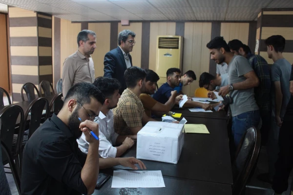 
معاون توسعه منابع و امور دانشجویی پردیس علامه طباطبایی:
انتخابات شورای صنفی برگزار شد 5