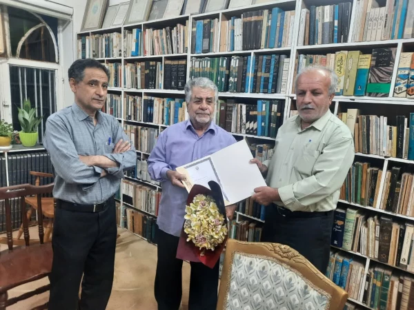 دیدار صمیمی رئیس دانشگاه فرهنگیان استان بوشهر با استاد حق شناس
 2