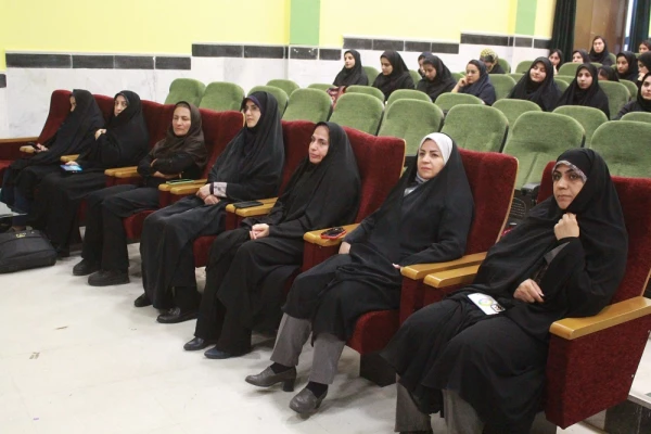 با حضور رئیس ستاد اقامه نماز استان بوشهر برگزار شد:
طرح معراج ویژه دانشجومعلمان دختر پردیس بنت الهدی صدر  4