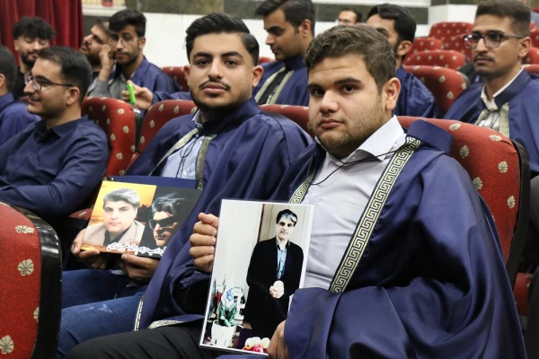 در دانشگاه فرهنگیان استان بوشهر؛
جشن باشکوه دانش آموختگی 205 دانشجومعلم پردیس علامه طباطبایی برگزار شد 15