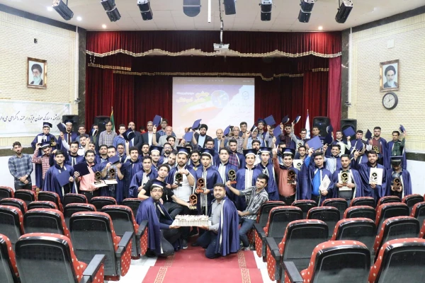 در دانشگاه فرهنگیان استان بوشهر؛
جشن باشکوه دانش آموختگی 205 دانشجومعلم پردیس علامه طباطبایی برگزار شد 24